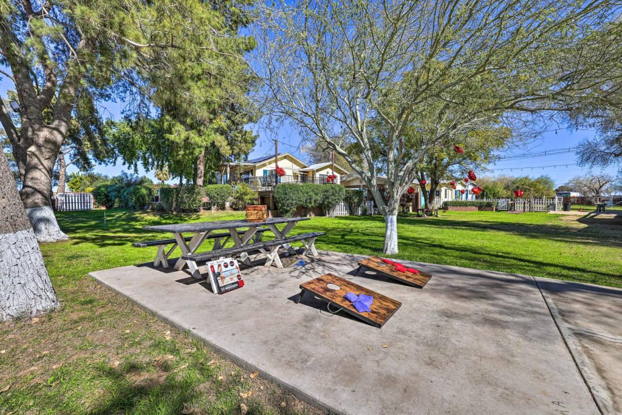 1-Acre Farmhouse - 2 Miles To Phoenix Raceway Goodyear Exterior photo