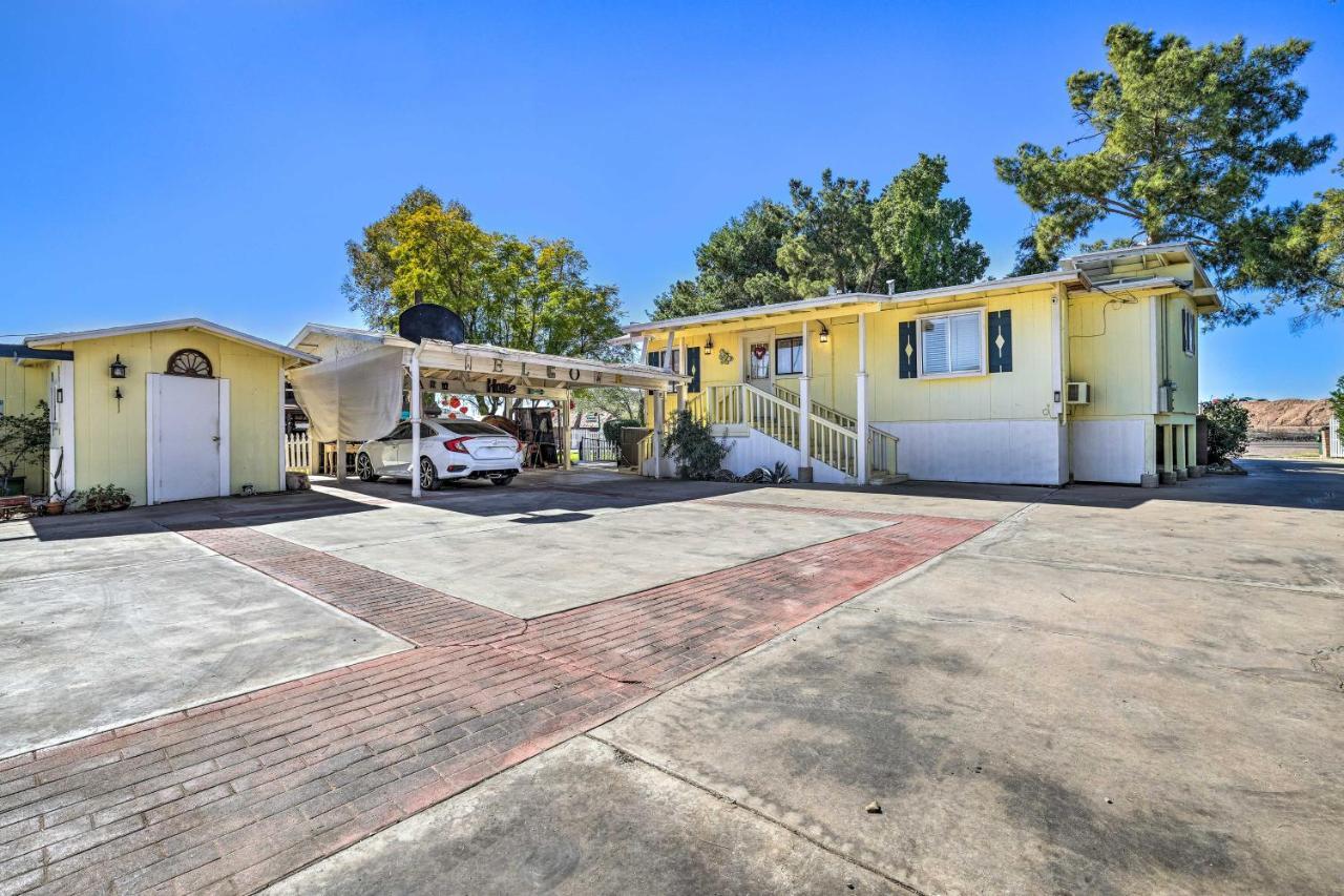 1-Acre Farmhouse - 2 Miles To Phoenix Raceway Goodyear Exterior photo