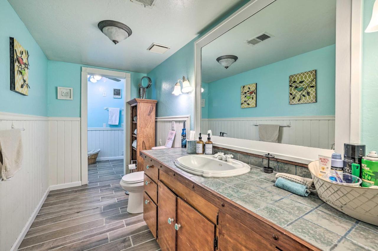 1-Acre Farmhouse - 2 Miles To Phoenix Raceway Goodyear Exterior photo